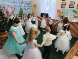 "Не страшна нам злюка Вьюга" "Не страшна нам злюка Вьюга".